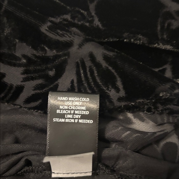 Torrid Black Madison Velvet Burnout Button-Up Shirt Tunic SZ 2X long sleeve goth - Picture 7 of 15